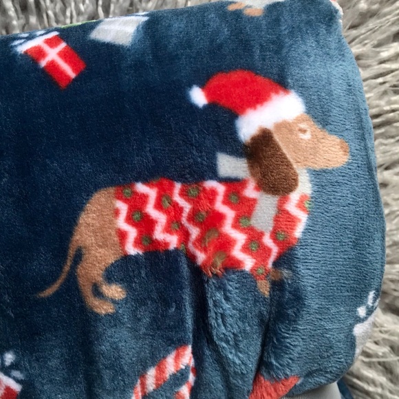 Berkshire Dachshund Weiner Dog Blue Blanket Throw - Picture 5 of 10